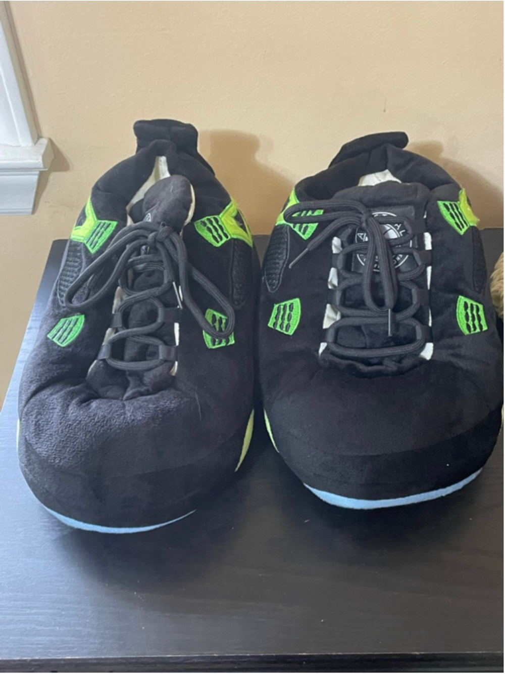 Unisex sneaker Slippers Black Green one size fits most